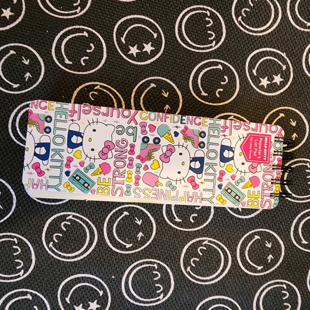 Long Hello Kitty notepad for lists